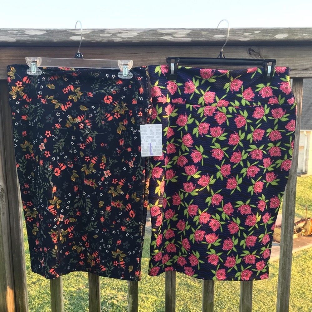 Sold 2 LuLaRoe Large Cassie Skirts